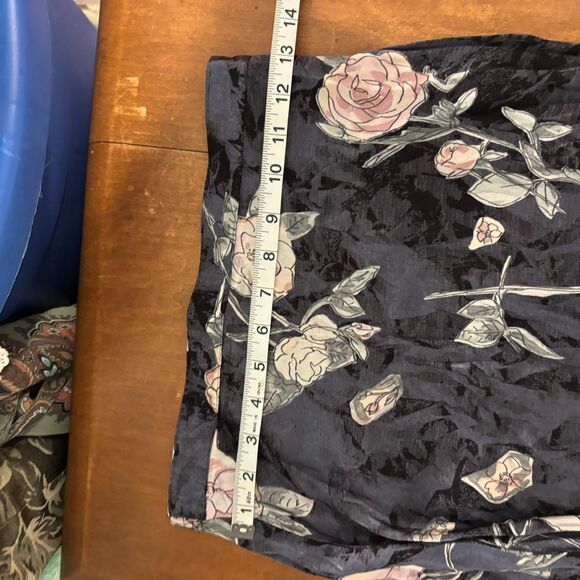 Vintage 90s CLIO size Medium Dark Floral Flowy Boho Silky Satin Maxi Skirt - Picture 3 of 6